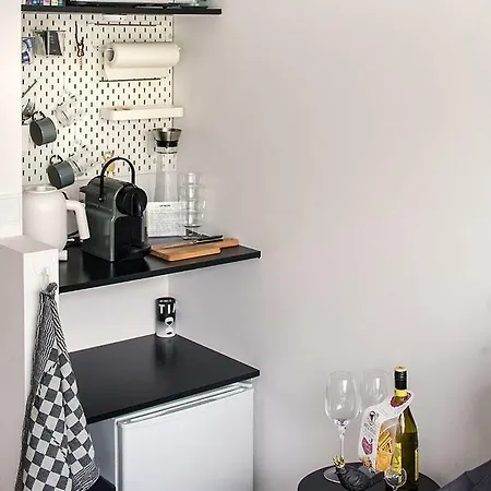 Bed and Breakfast Houseboat - With A View 3*