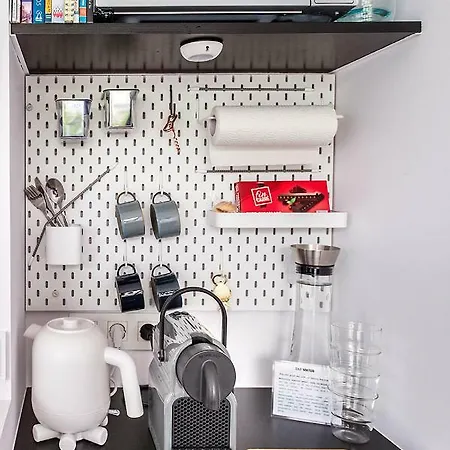 Bed & Breakfast Houseboat - With A View