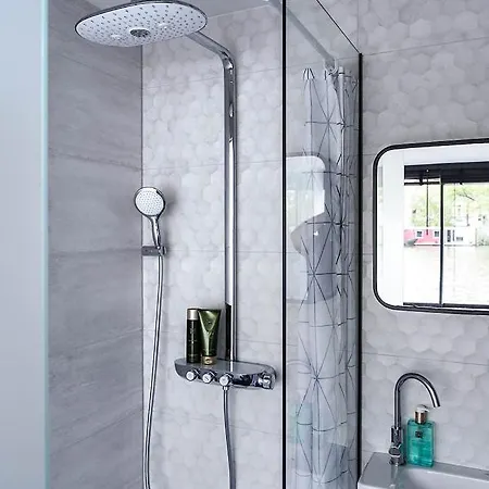 Bed & Breakfast Houseboat - With A View 3*