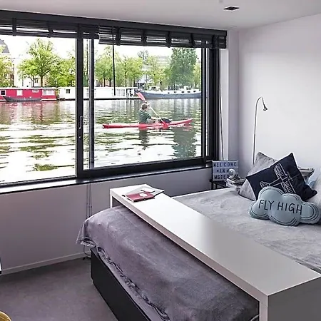 Houseboat - With A View 3* Amsterdam