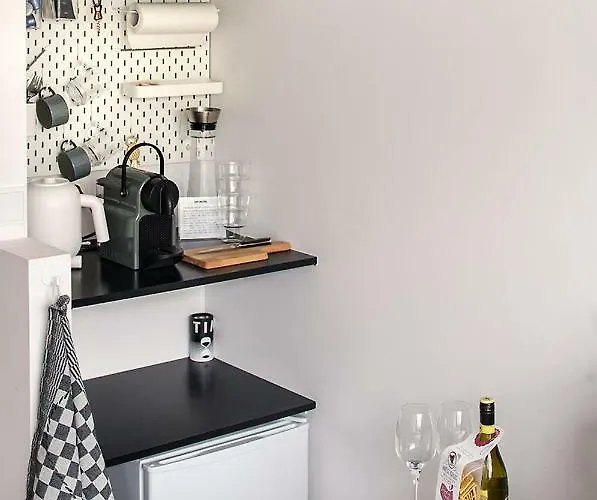 Bed & Breakfast Houseboat - With A View 3*