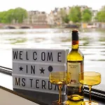 Houseboat - With A View Frühstückspension Amsterdam